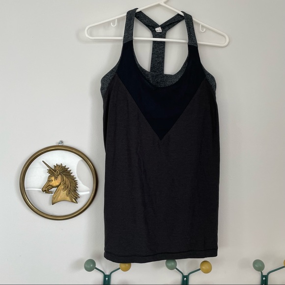 Under Armour Workout Tank w Built In Bra - Picture 2 of 10